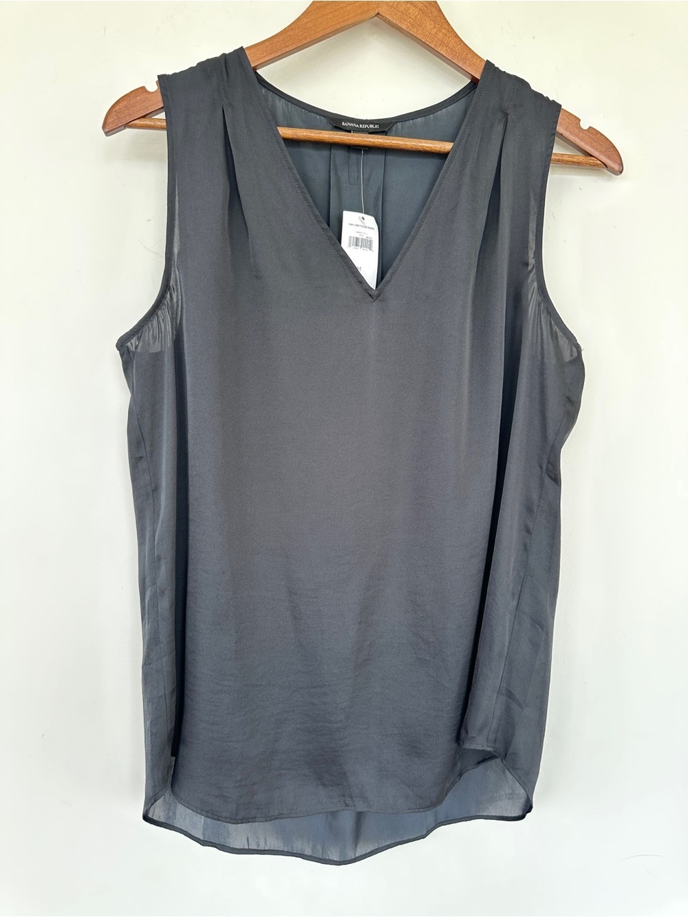 Banana Republic Sleeveless V-Neck Women's Tank Top, Relaxed Fit, Black, NWT